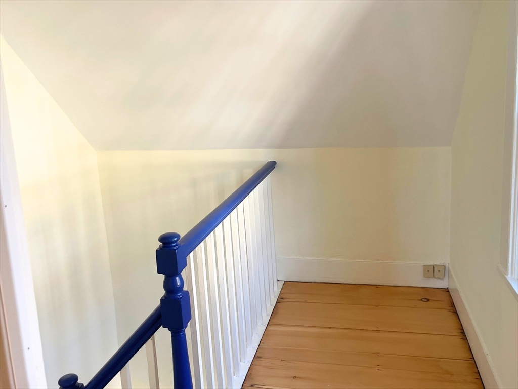 20 Pleasant St, Salem