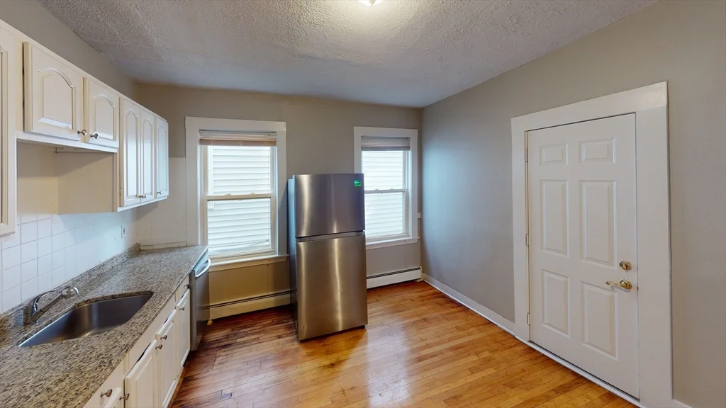 12 Estrella St, Jamaica Plain