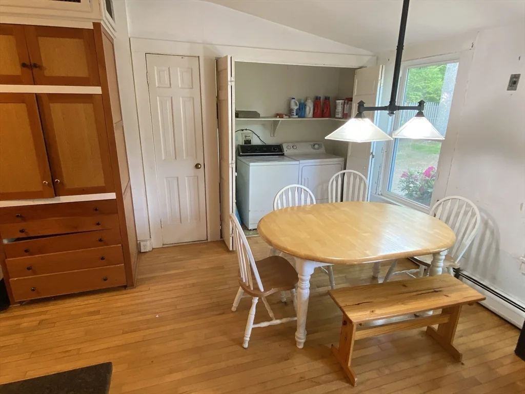 155 Amity St, Amherst