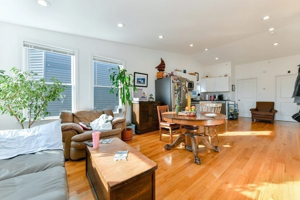 236 Havre St, East Boston