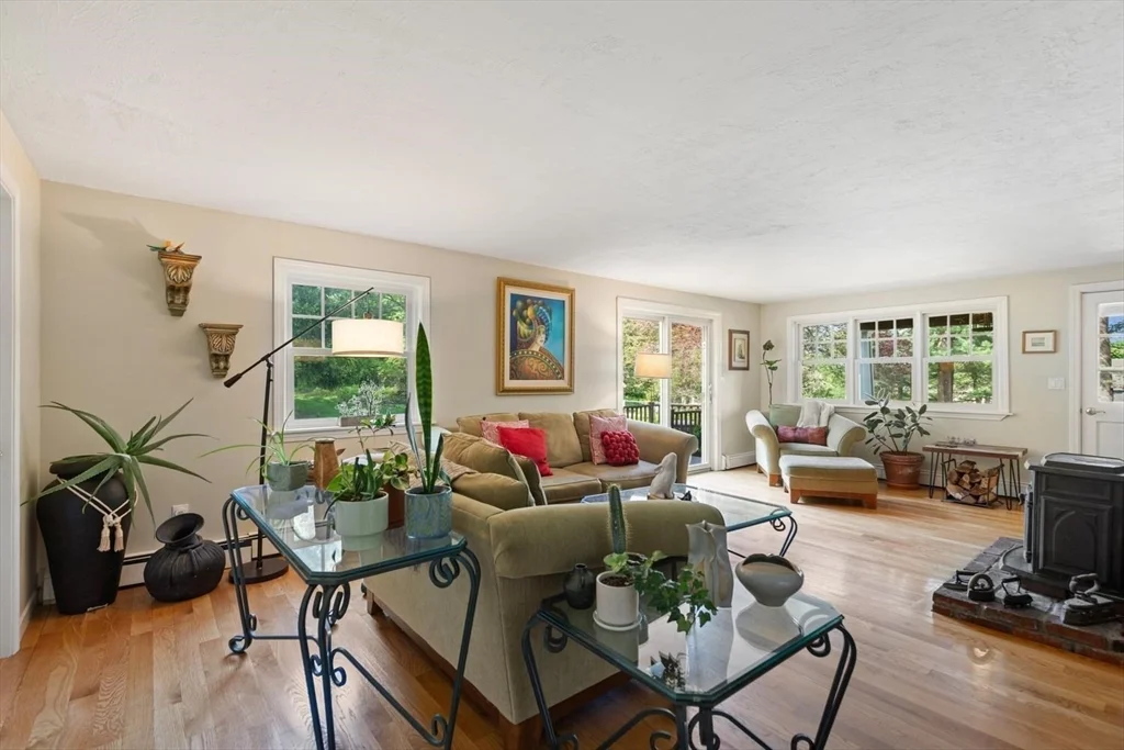 368 Main St, Lynnfield