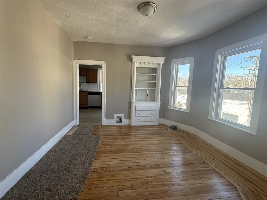 20 Henry Ave, Powder House Square