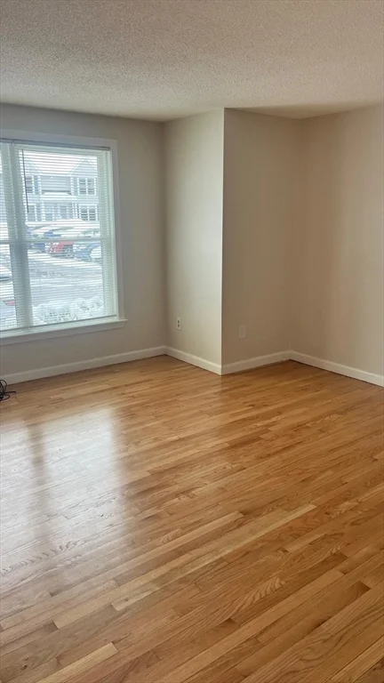 10 Groton Rd, Westford