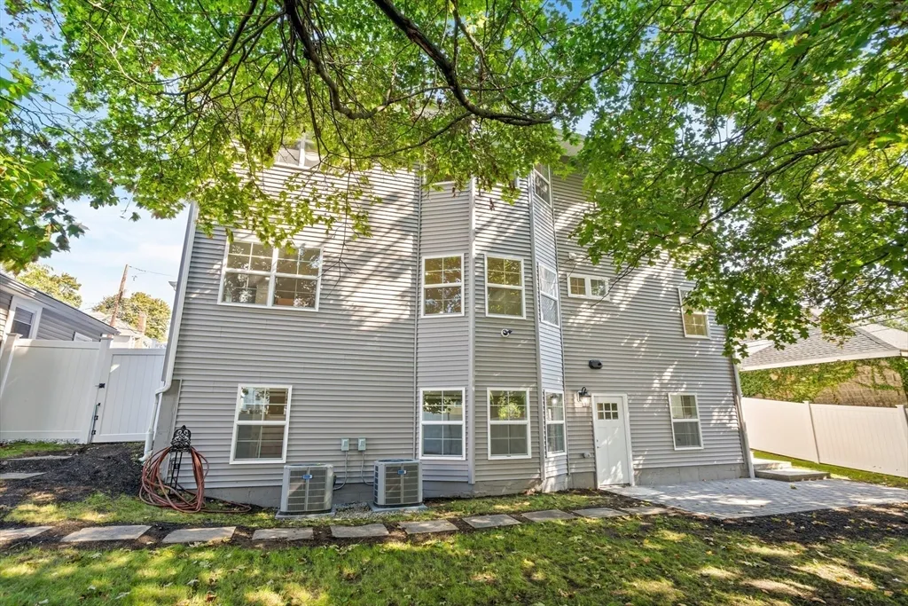 98 Carroll St, Watertown