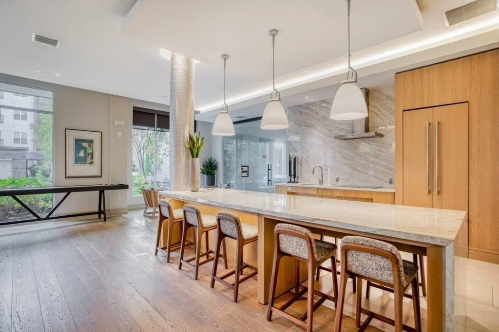 60 Locust St, Medford