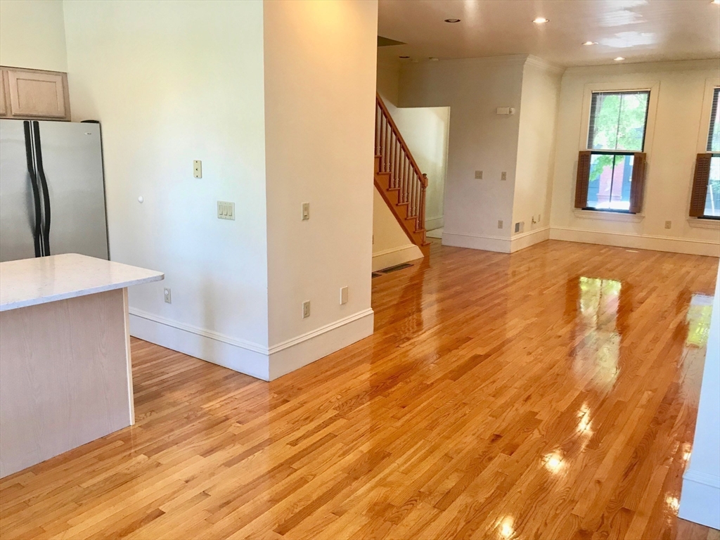 10 East Concord, South End