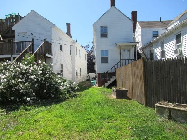 43 Pleasant St, Gloucester