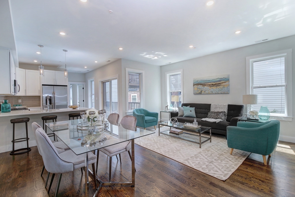 65 Border St, East Boston