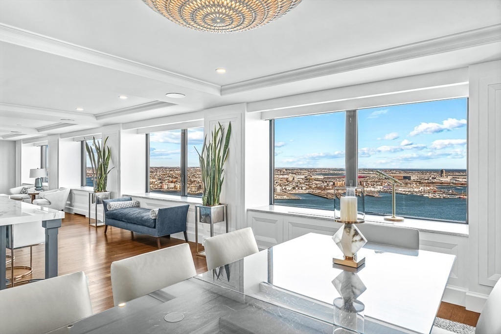 85 E India Row, Waterfront