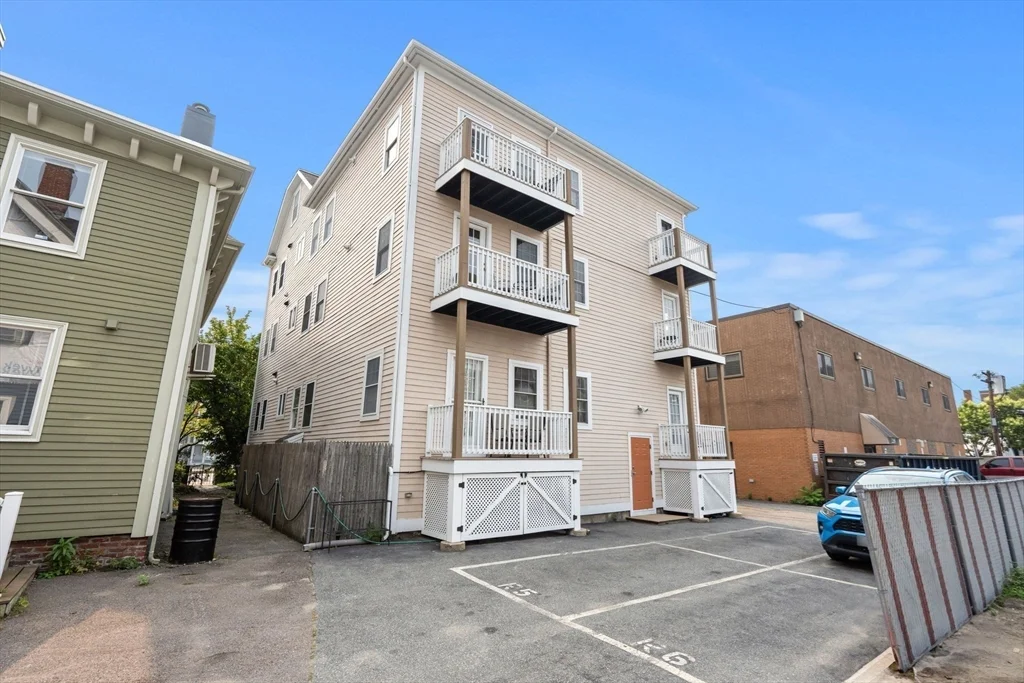 2277 Massachussetts Ave, Porter Square