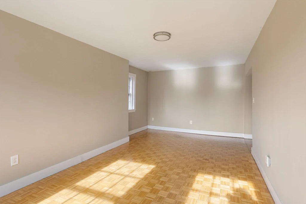 14 Chestnut St, Beacon Hill