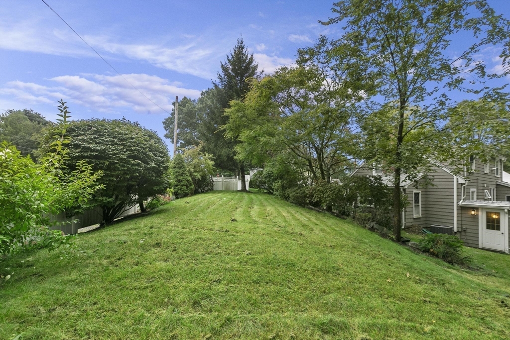 1 Martin Rd, Wellesley