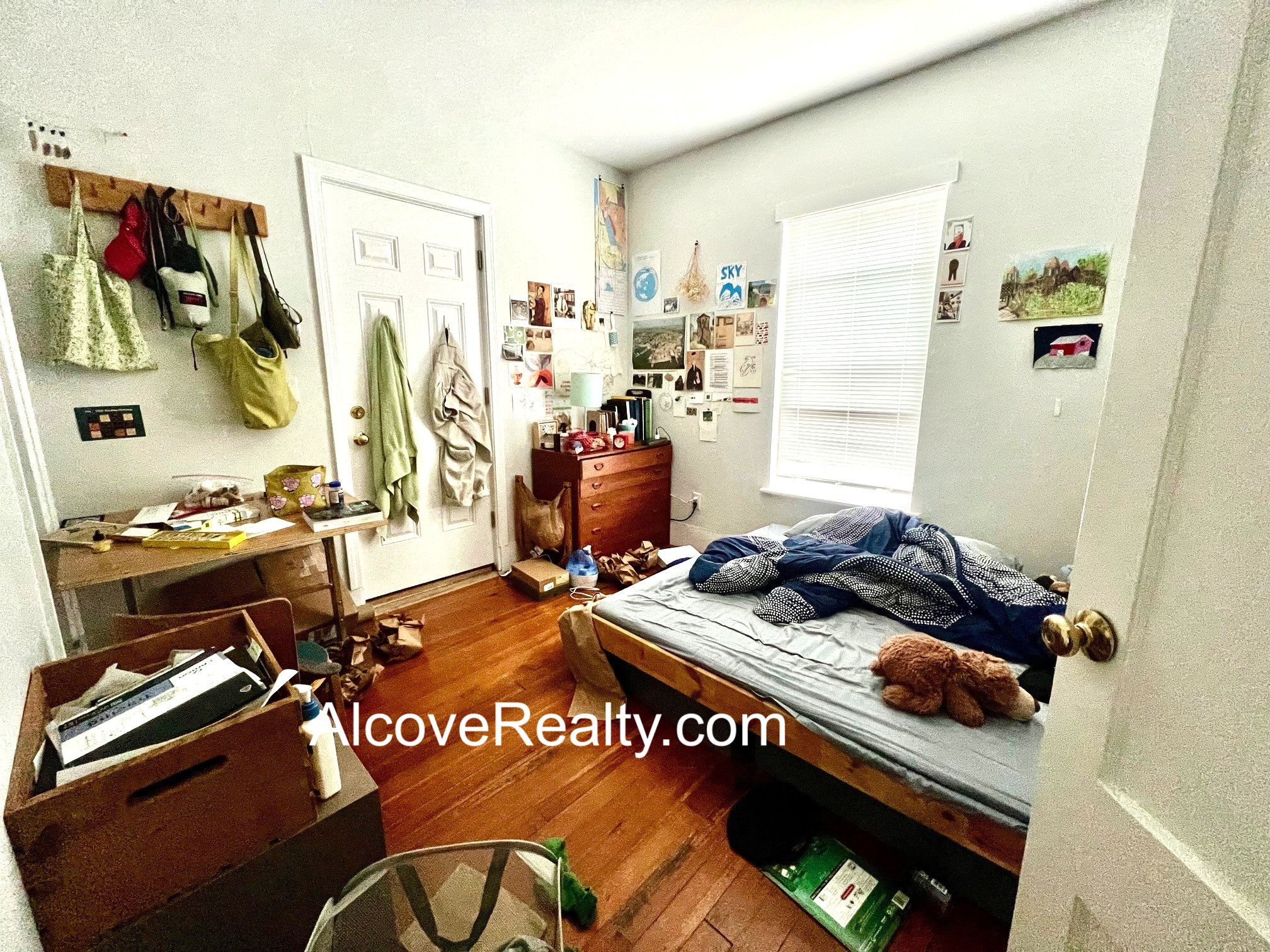 69 Raymond Ave, West Somerville