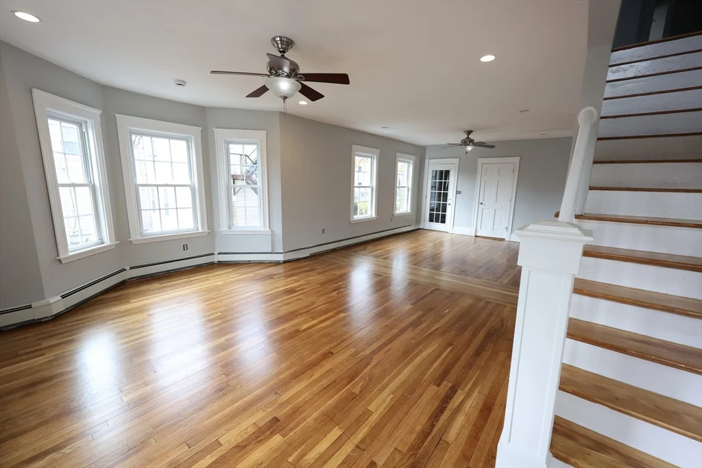 15 Warren, Stoneham