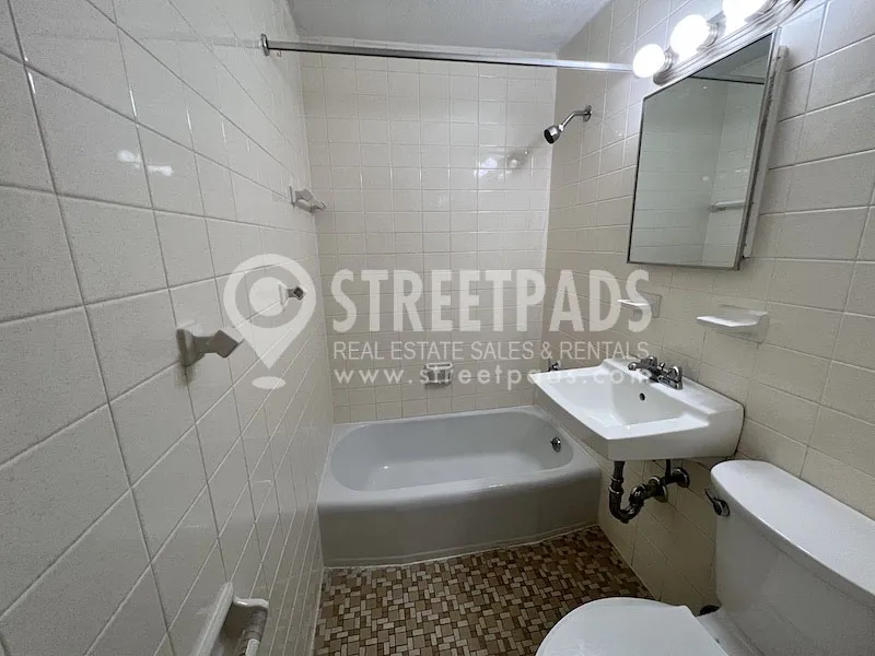 1315 Commonwealth Ave, Allston