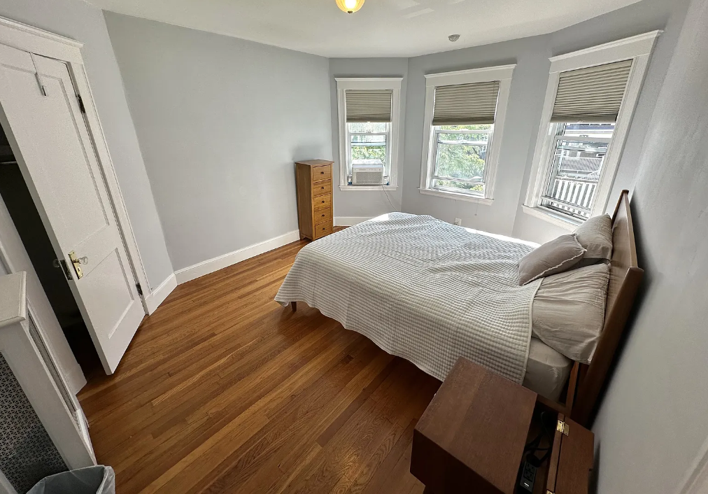 3 bed, 1 bath apartment for rent at 27 Thelma Rd Unit 2, Dorchester — photo 10 of 17