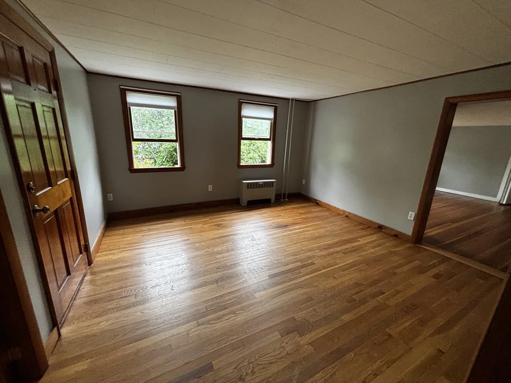 903 Prospect, Somerset