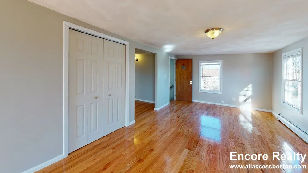 27 Kelley Ct, Allston