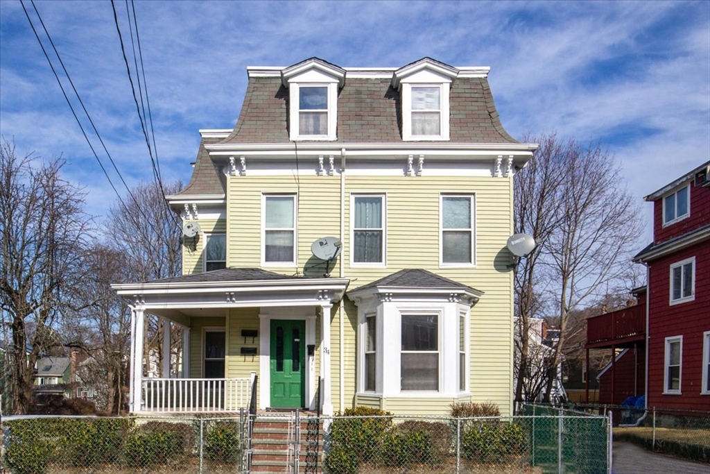 34 Neponset Ave, Hyde Park