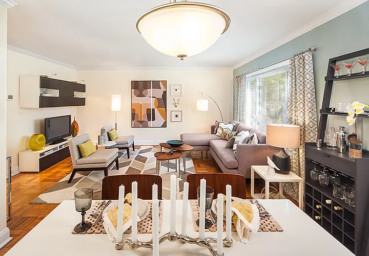 2 bed, 1 bath apartment for rent at 169 Gerry Rd Unit 2Med, Chestnut Hill — photo 3 of 4