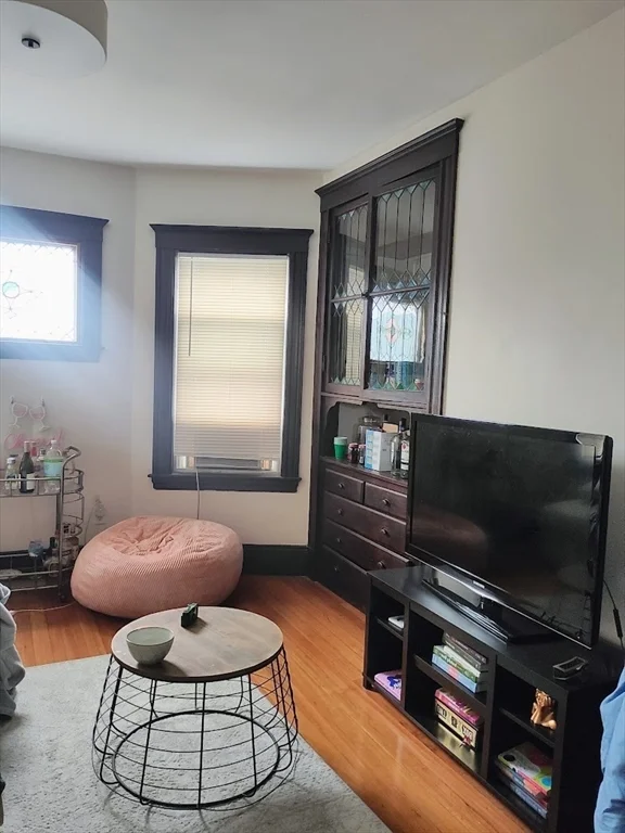 933 East Broadway, South Boston