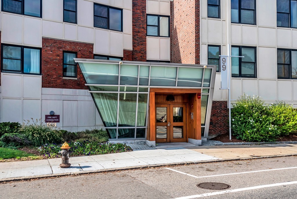 99 Chestnut Hill Ave, Brighton