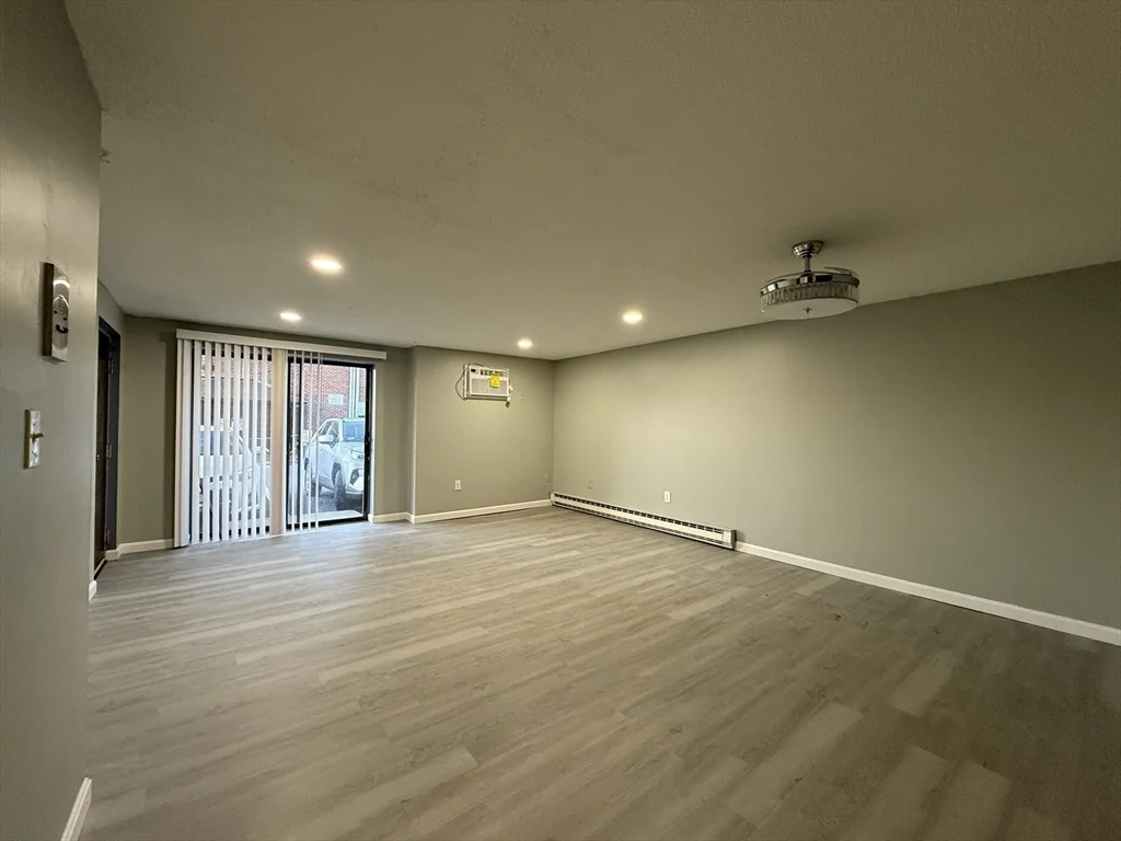 1186 Worcester Rd, Framingham