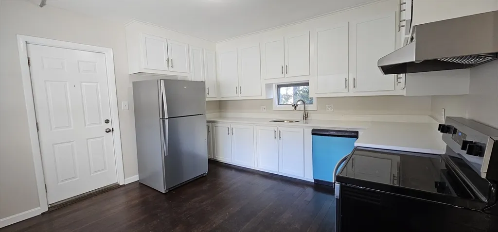 20 Park Ave, Webster