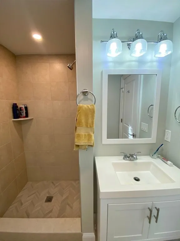 194 Maverick St, East Boston