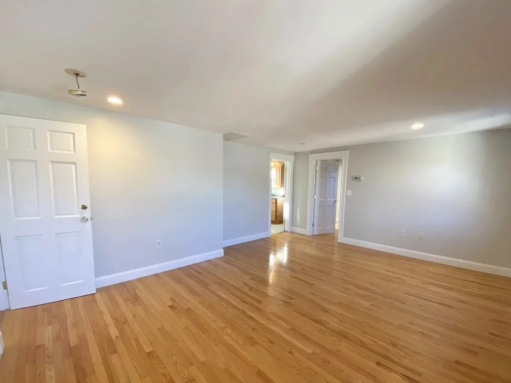 6 Dalton Rd, Belmont