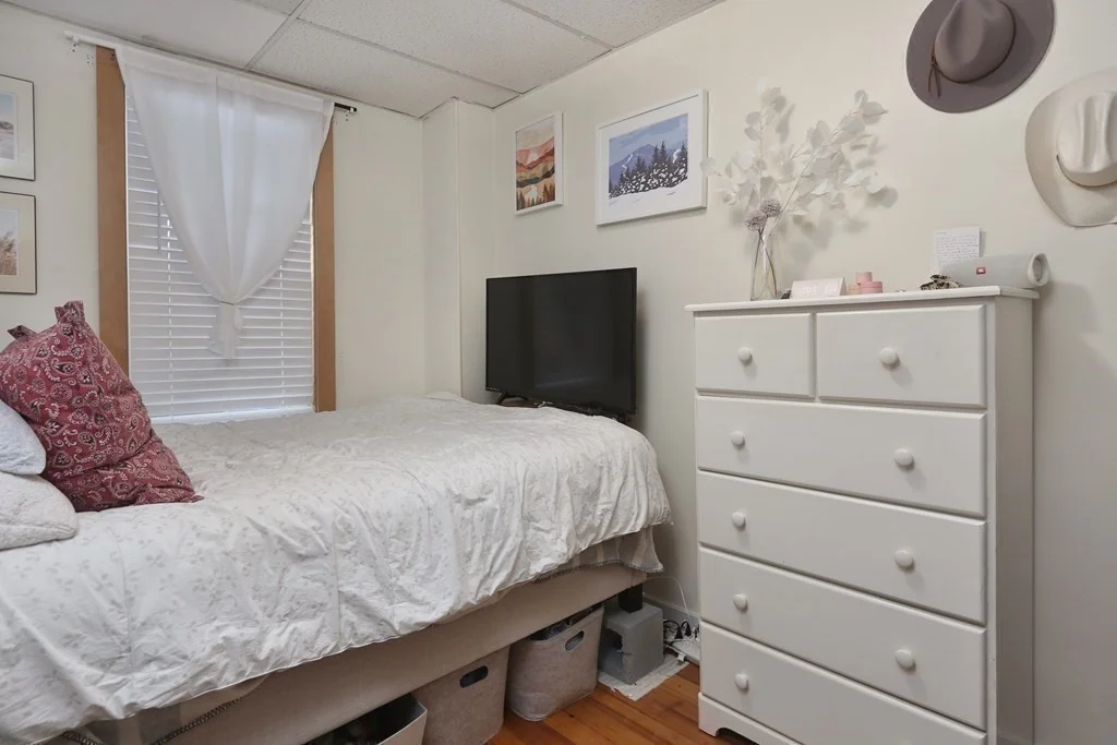 281 E, South Boston