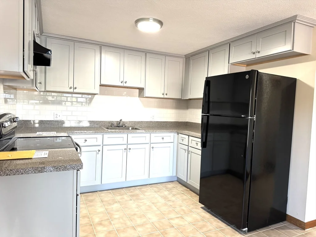 484 Western Ave, Lynn