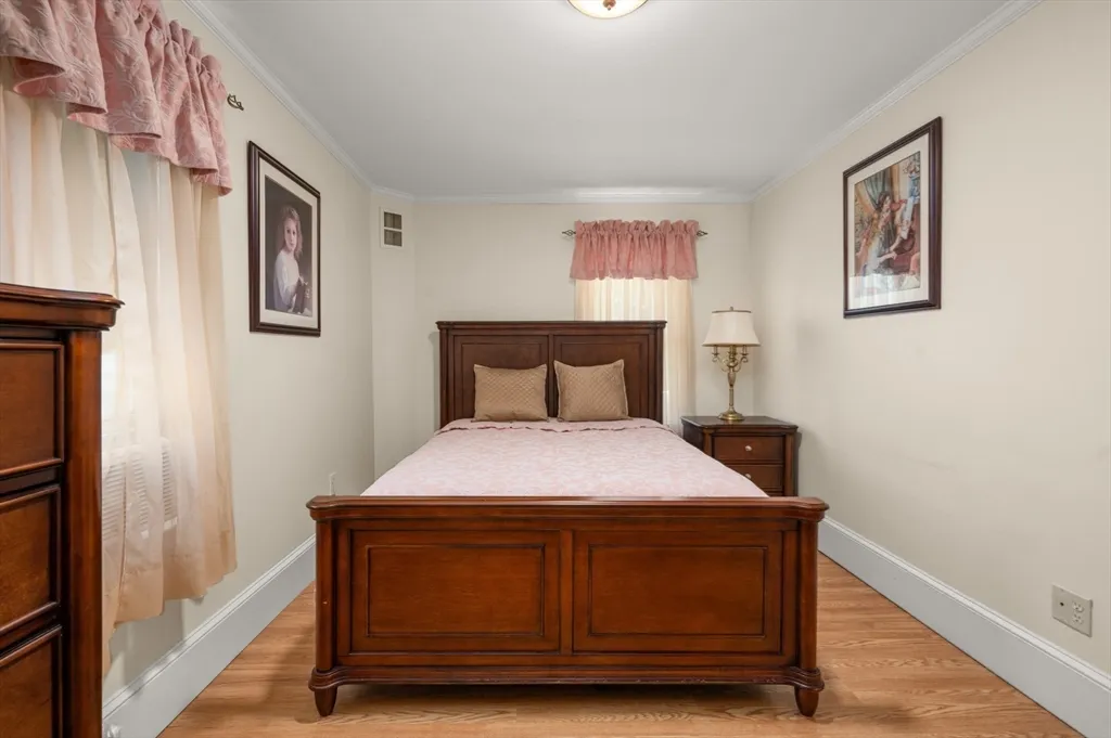 76 Windsor Rd, Tufts University