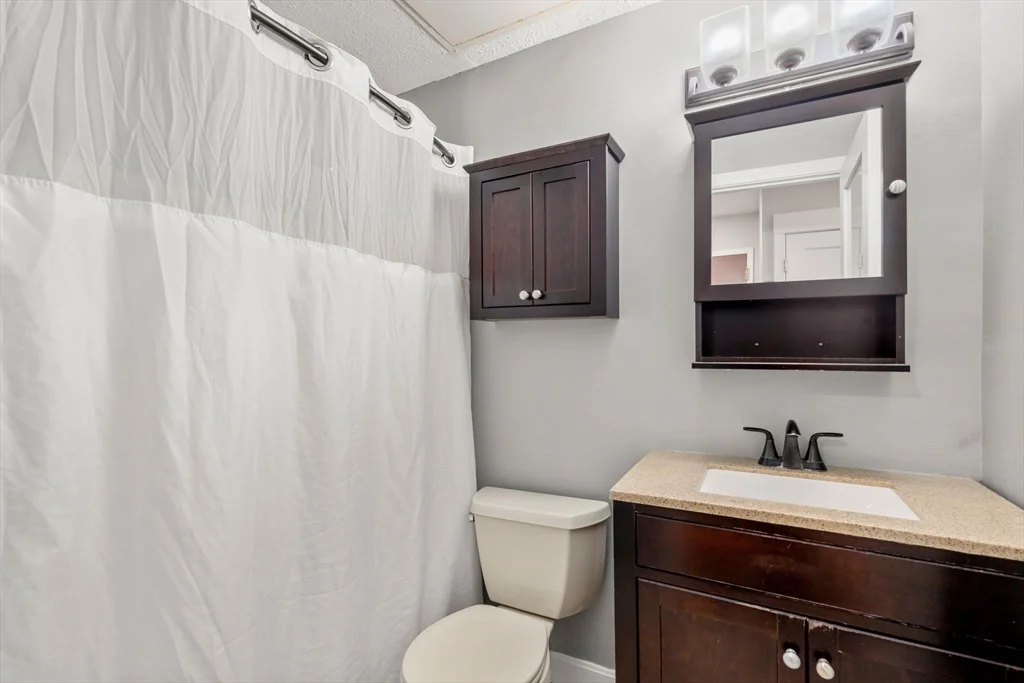 10 Linwood St, Malden