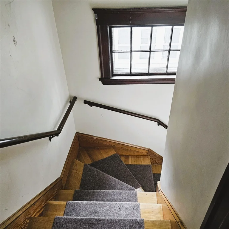 519 School St, Belmont