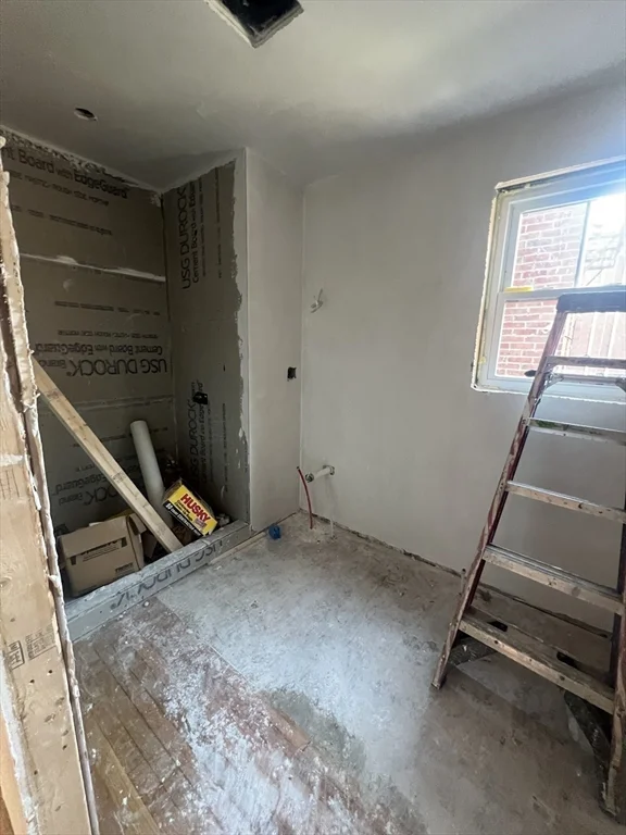 395 W 4th St, South Boston