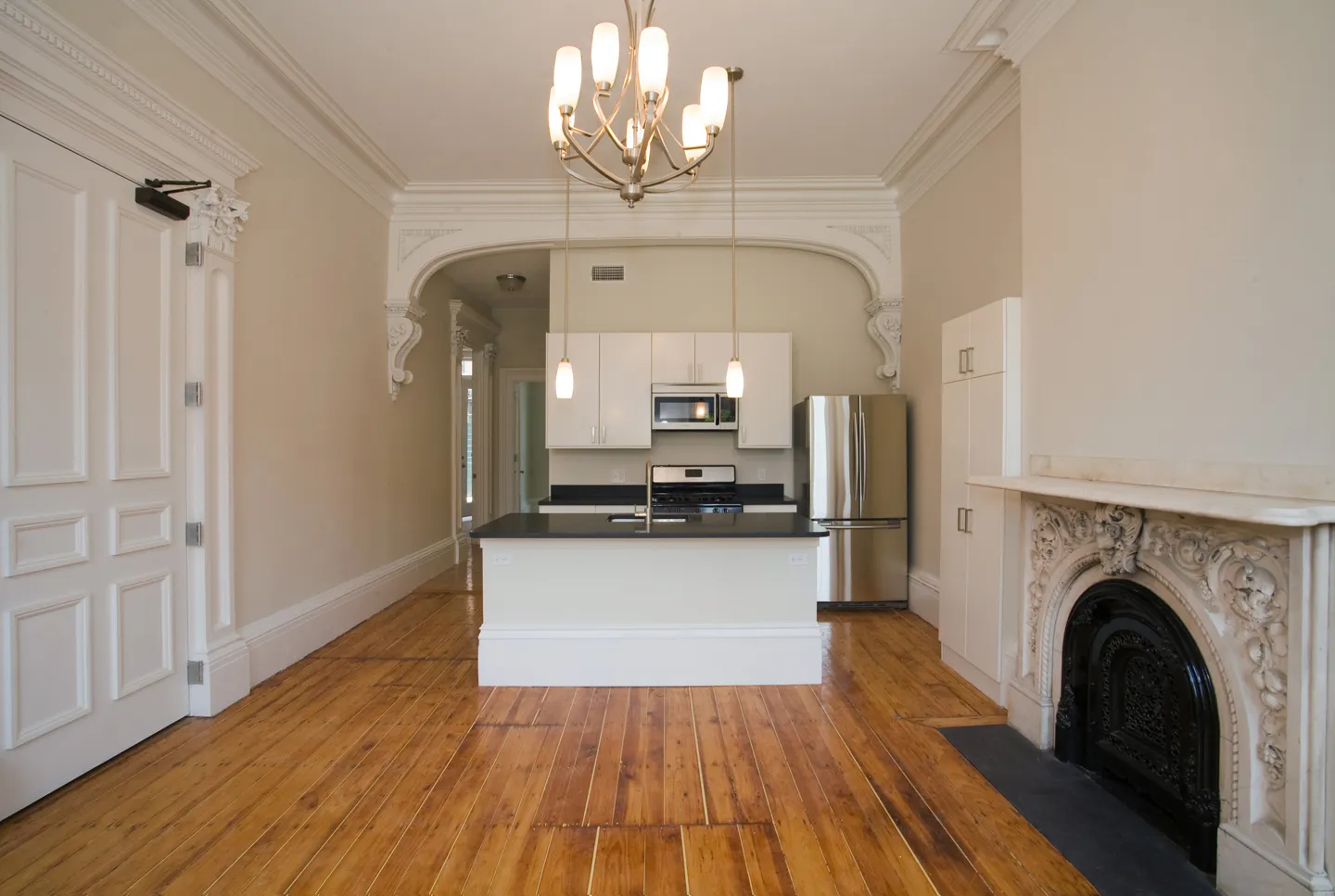 658 Massachusetts Ave, South End