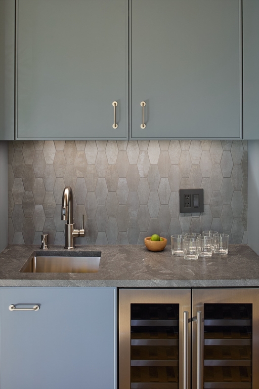 201.5 Lakeview Ave, West Cambridge