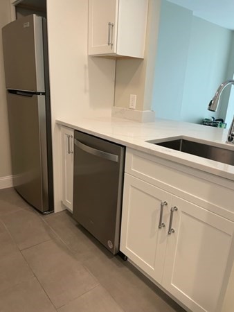 8-10 Museum Way, East Cambridge