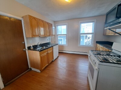 85 Ferrin St, Charlestown