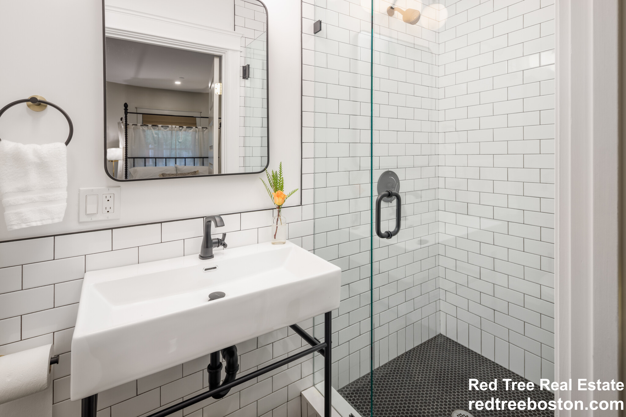 44 Winslow Rd, North Brookline