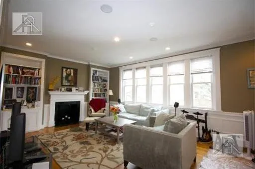 330 Saint Paul St, North Brookline