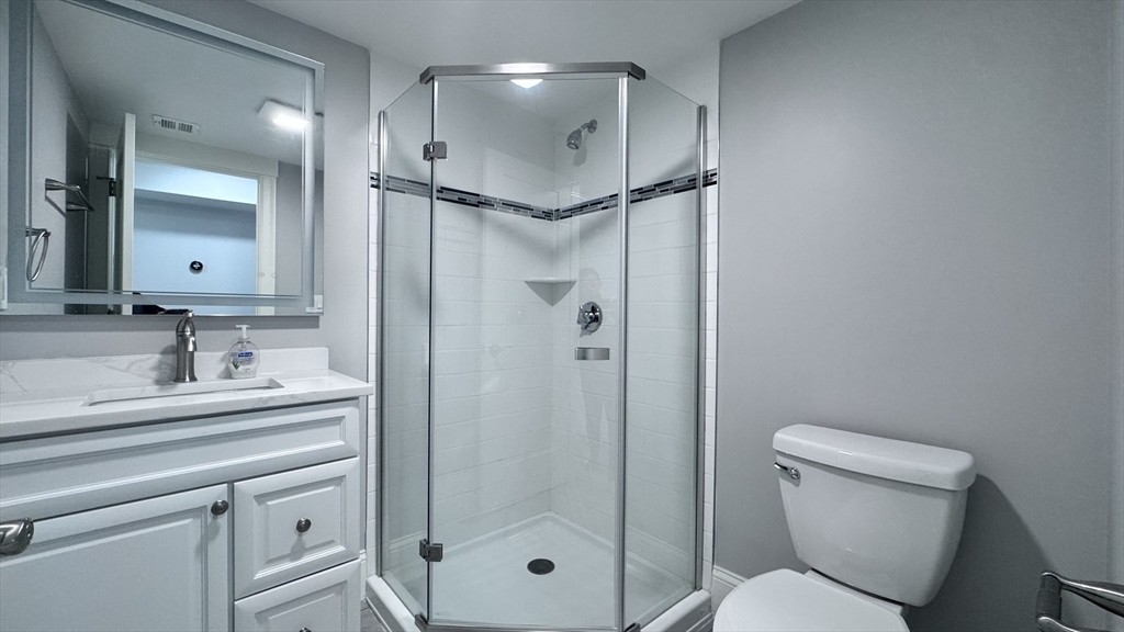 27-29 Aberdeen Rd, Somerville