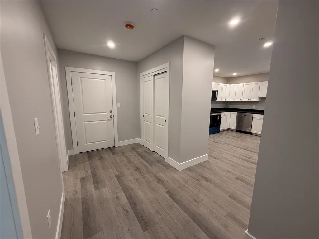 251 Sladen St, Dracut