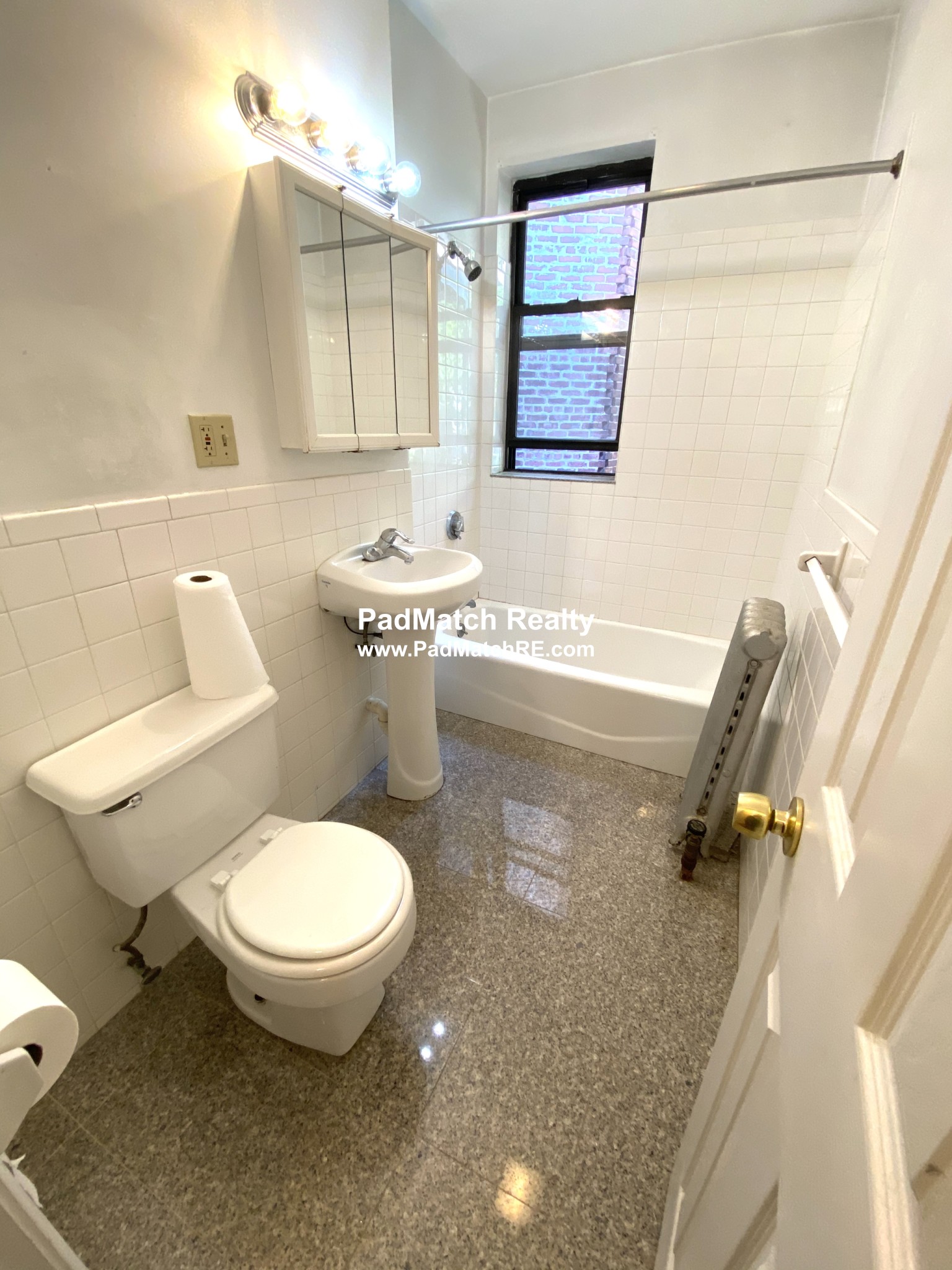 23 Cummings Rd, Brighton