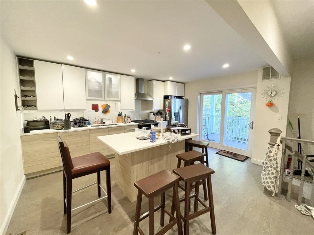 21 Iroquois, Mission Hill