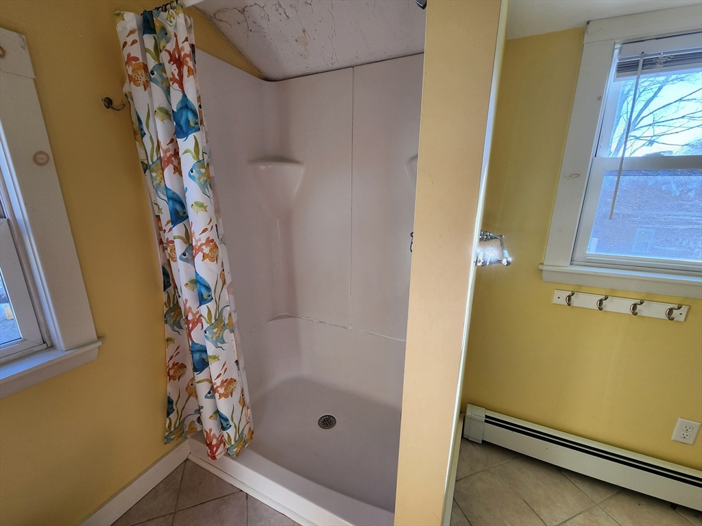 136 South Main St, Sharon