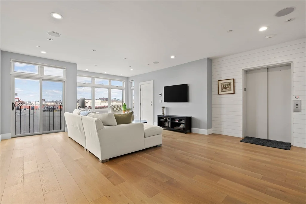 520 Dorchester Ave, South Boston