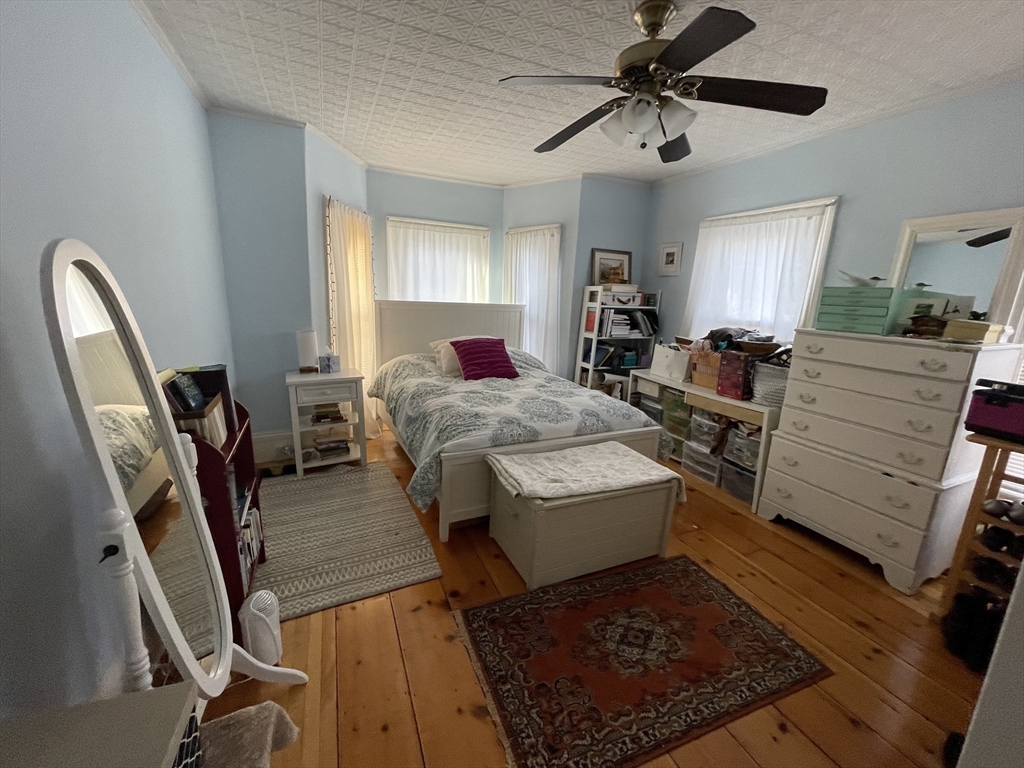 35 Broad St, Newburyport