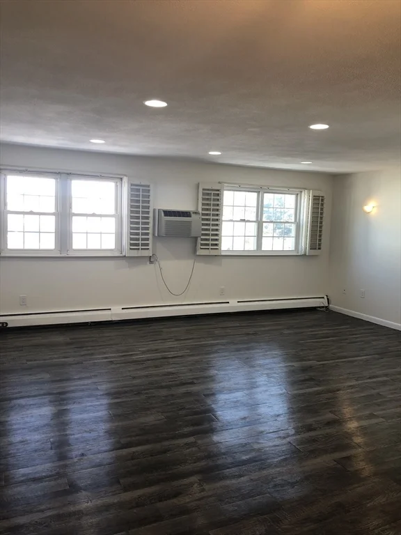 271 Boston Post Road E, Marlborough